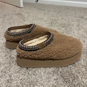 UGG Tasman Maxi Curly